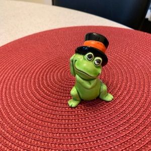 Vintage Ceramic Frog W/Top Hat Norcrest Japan A534